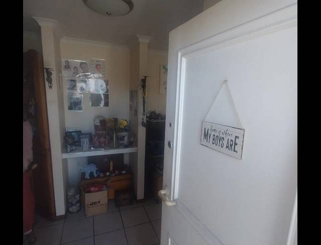 3 BEDROOM HOUSE FOR SALE IN PLATTEKLOOF GLEN